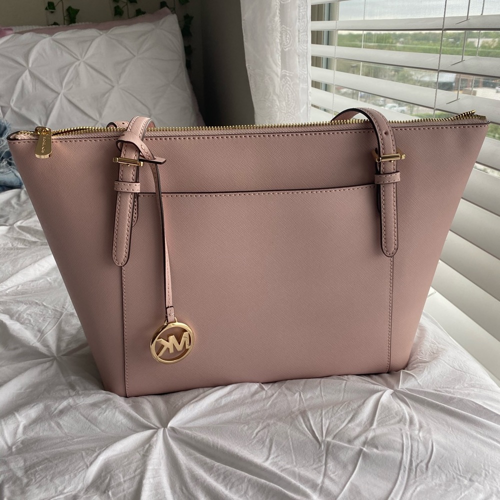 Michels Kors Tote